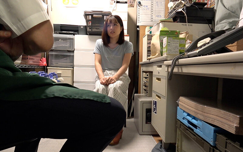 【中出し】 万引き スーパーの人妻たち ●メス堕ちしたミニロリ系人妻 ...