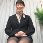 【中出し】 仕事中、新郎に対して無自覚なエロスを振りまき、新婦を嫉妬させるブライダル企業で働く清楚系パイパンビッチに中出し！ 琴音華 『FANZA』