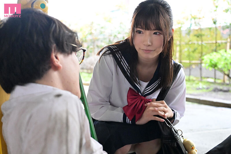 【中出し】 学生時代、いじめから僕を助けてくれた同級生とデリヘルで再会...