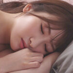 【中出し】 朝目覚めると僕の腕枕で昨夜お持ち帰りした（と思う…）記憶にない美女が寝ていた。昨夜のSEXの続きを求められて何回も中出ししてしまった。末広純 『FANZA』