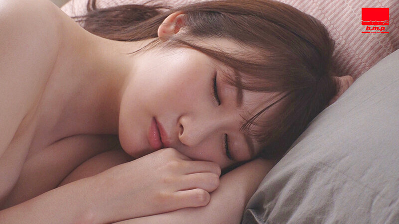 【中出し】 朝目覚めると僕の腕枕で昨夜お持ち帰りした（と思う…）記憶に...