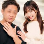 【中出し】 「愛し合う夫婦が残したいメモリアルヌードフォト」と題された雑誌の特集だと妻を騙し、絶倫チ○ポ男と素肌密着偽撮影会で寝取られ検証！！VOL.4 旦那よりも若くてカチカチに反り返ったチ○ポがマ○コまで1cmに超接近して奥さん急激欲情！？旦那が近くにいるにも関わらず… 『FANZA』