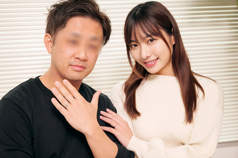 【中出し】 「愛し合う夫婦が残したいメモリアルヌードフォト」と題された...