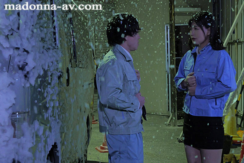 【中出し】 「私が温めてあげる」 電気さえも止められた雪降る夜 互いの...