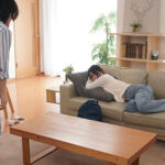 【中出し】 僕の姉は地味で控えめですが、眼鏡を外すと、絶世の美女で我慢できず迫ったら素股からの生挿入で初中出しをさせてくれました。 西野絵美 『FANZA』