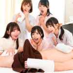 【中出し】 コレが献身的な看護というものなのか…入浴出来ない僕のカラダ（やたらと乳首）を拭いてくれる美人ナースのせいでチ●ポは我慢の限界を迎える…。そんな噂は一気に広まり、欲求不満な5人の白衣の天使達が、入れ替わり立ち代わり僕の乳首を刺激しに病室へやって来る！ 『FANZA』