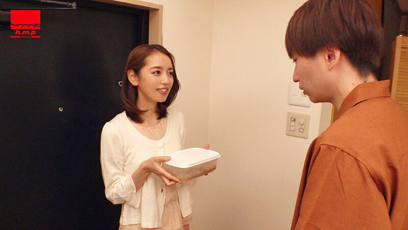 【中出し】 いつも寂しげな瞳で見つめてくる隣人のシングルマザーに恋堕ち...