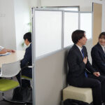 【中出し】 OB訪問女子大生NTR 第一志望企業の内定欲しさにゲス人事部の命令を受け入れチ〇ポこねくりフェラにナマ中出し了承で内定確約10射精 静河 『FANZA』