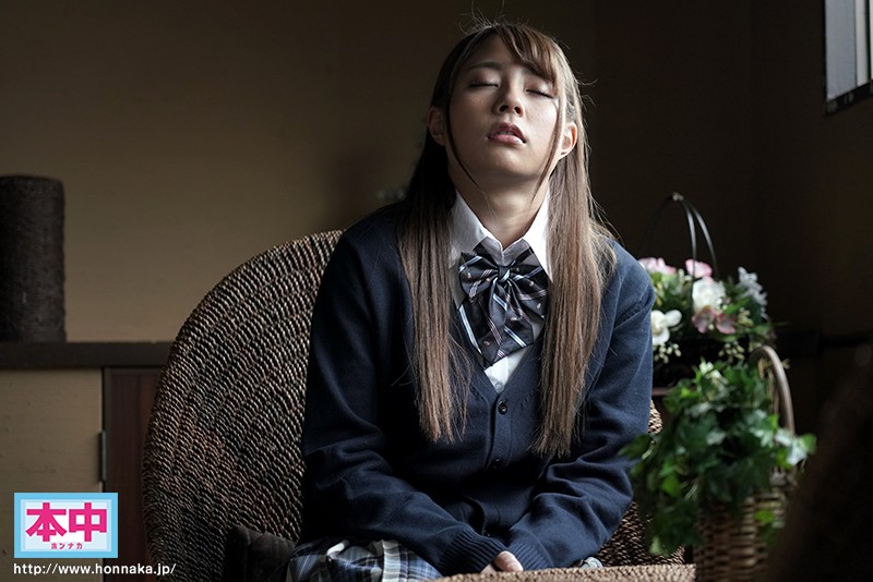 【中出し】 制服美少女に無許可で生本番できる子作り催●闇風俗店 河南実...