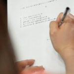 【中出し】 「大きければ、良いってもんじゃないよ？」そう言い張る妻は恐る恐るハメた友人のデカチ〇ポに沼っていた…。 一乃あおい 『FANZA』