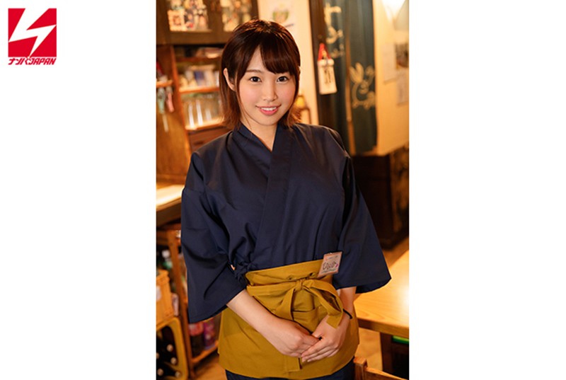 【中出し】 人気居酒屋で働く看板娘を脱がしてみたらロケット美巨乳Gカッ...