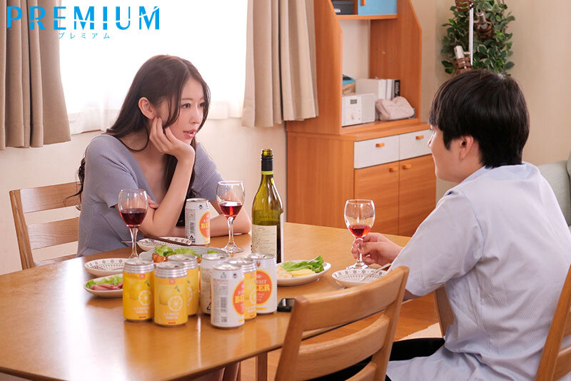 【中出し】 浮気調査NTR 仕掛け人（後輩）と2人きりにさせた途端に始...