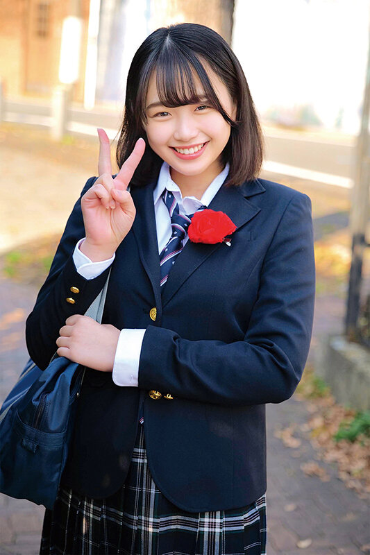 【中出し】 祝！卒業おめでとう！人生初中出し！男性経験ほぼゼロのうぶな...