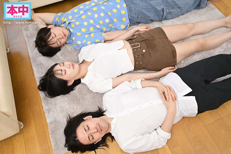 【中出し】 信頼する幼馴染と飲み会に行った彼女は終電を逃して仕方なくラ...