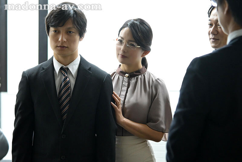 【中出し】 社長夫人、新卒社員を連れ回す私欲の中出し出張旅行 一色桃子...