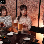 【中出し】 地味な元教え子たちと同窓会で再会 立派な女体に発育 媚薬キメセクで中出し肉便器化 夏川うみ 望月あやか 『FANZA』