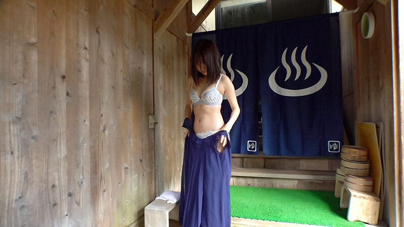 【中出し】 いいなり美人妻 地味で小柄なスレンダー童顔妻 茉優27歳 ...