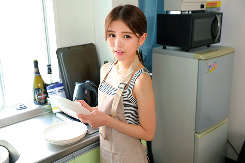 【中出し】 プリプリお尻がたまらなすぎて（＾＾；）家事代行してる桃尻女...