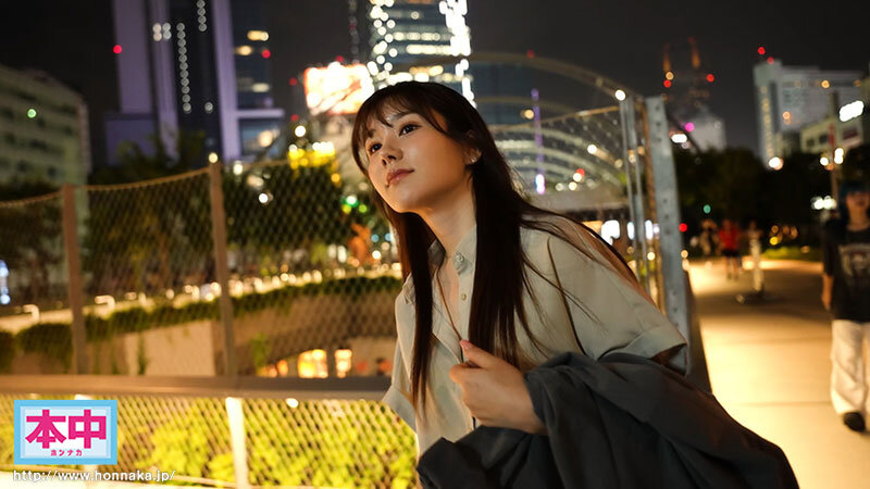 【中出し】 昔からの気軽に話せる女友達が会社では上司からも部下からも仕...