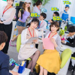 【中出し】 えっ！？80％？なにこの数字？ヤレる確率が可視化されてボクだけに見える世界！オフィス編 なんだその頭の上に見えてる数字は！ 『FANZA』