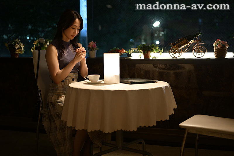 【中出し】 指輪を外している時は独身と嘘をつき不倫をしています。 親愛...