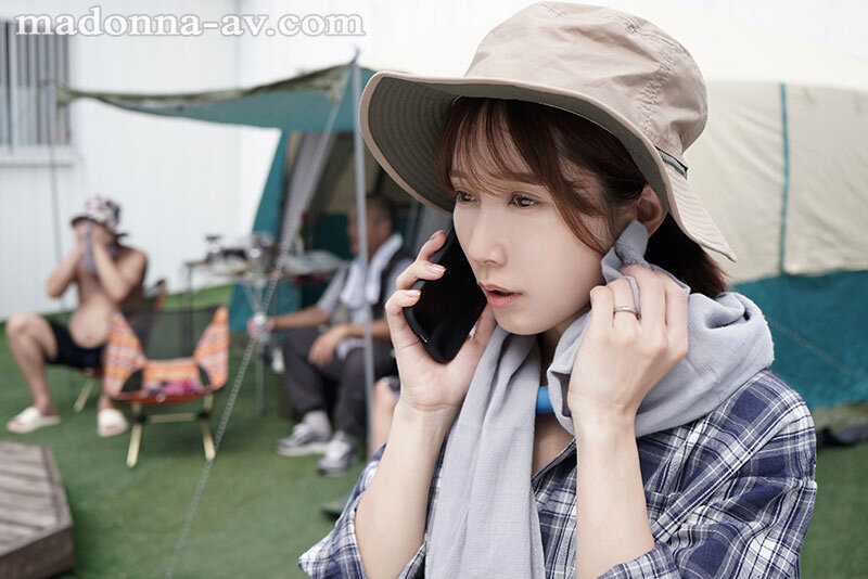 【中出し】 町内キャンプNTR テント内で中出しされた妻の【閲覧注意】...