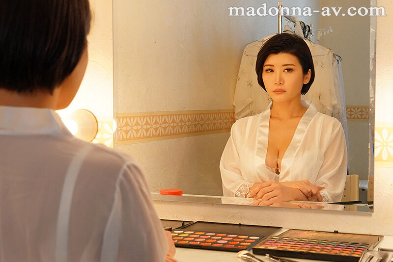 【中出し】 身も心も相性抜群の2人ー。’想い’と’唇’が重なる濃密接吻...