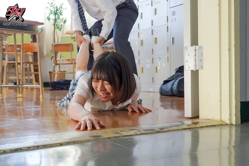 【中出し】 華著スレンダーで可愛い僕のなっちゃんは、夏休み中に美術部顧...