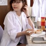 【中出し】 ～媚薬で担任女教師をだまらせるつもりが… コンドームが破れるほどの高速騎乗位中出しで痴女られ続けた僕。 深田えいみ 『FANZA』