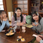 【中出し】 月に一度のおじさん宅のお泊り会でお小遣い100円でおしっこ飲ませてくれるつるペタ姪っ子聖水ハーレム 由良かな 皆月ひかる 望月つぼみ 『FANZA』