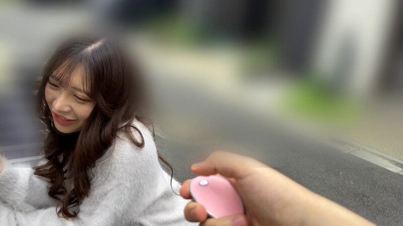 【中出し】 リモバイ発動中にベロキス発情したあやさんは潮吹きして中出し...