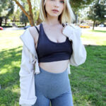 【中出し】 ロスでN●Lのチアリーダーをナンパしたらアジア人好きのヤリマンだった！！リリー（29） 『FANZA』