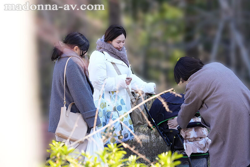 【中出し】 巨乳ママ借金取り立て自宅訪問レ×プ ～夫、息子、ママ友のす...