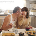 【中出し】 息子が帰省中、ラブホテルSEXに溺れる中年夫婦。 松嶋保奈美 『FANZA』