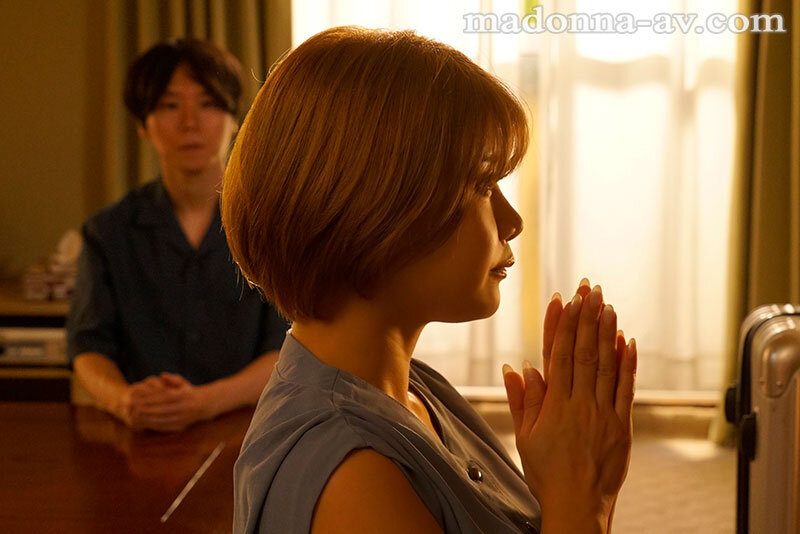 【中出し】 迷える子羊のようなIカップ巨乳妻を拾ったら、オオカミのよう...