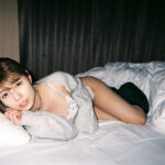 【中出し】 悩み相談くらいの関係だった同じ部署の子持ちシングルマザー渋谷なつに朝イチから誘われて…寂しさを埋めるようにラブホ不倫で何度も中出しと精飲をした 『FANZA』