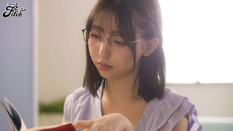 【中出し】 隠れ肉食系の文学女子に淫語を囁かれねっとり甘責めされて食べ...