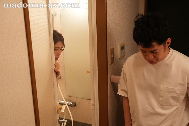 【中出し】 妻の妊娠中、オナニーすらも禁じられた僕は上京してきた義母・...