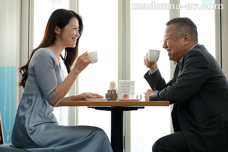 【中出し】 既婚者マッチングアプリで出逢った中年男女の濃密に愛し合った...