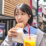 【中出し】 J系オジカツホリック かほ→J系 新体操部 福岡出身の女の子。 実は初体験がおじさんで、それ以来おじさんとのSEXにハマり中…。 白井いと 『FANZA』