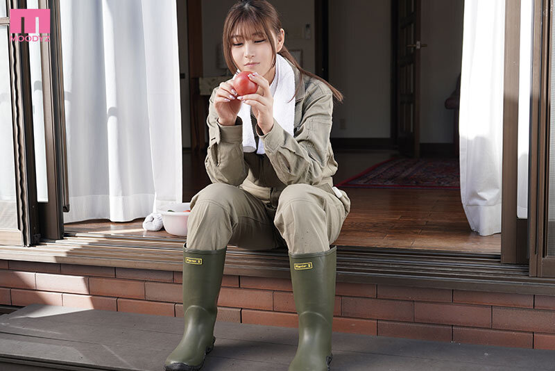 【中出し】 少子化が進みすぎて廃村寸前…！？実は脱いだら凄い美巨乳Gカ...