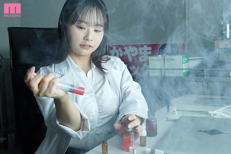 【中出し】 連続射精するまで勃起させちゃうニヤニヤ巨乳女医の媚薬パイズ...