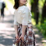 【中出し】 【潮吹き祭り】新婚若妻ちゃん25歳 旦那に隠れてオナニーしまくりむっつり淫乱奥様をGスポット鬼抉りで快感解放中出しファック！！【低身長=性欲強いガチ】 『FANZA』