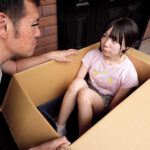 【中出し】 家の前で捨て子を拾ってしまいました…ちびっ子パイパンゆなちゃん145cm 日向由奈 『FANZA』