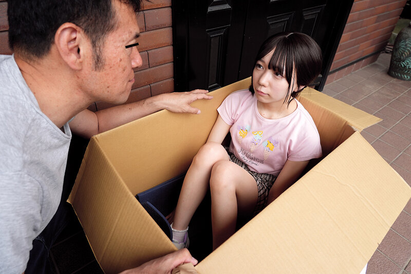 【中出し】 家の前で捨て子を拾ってしまいました…ちびっ子パイパンゆなち...