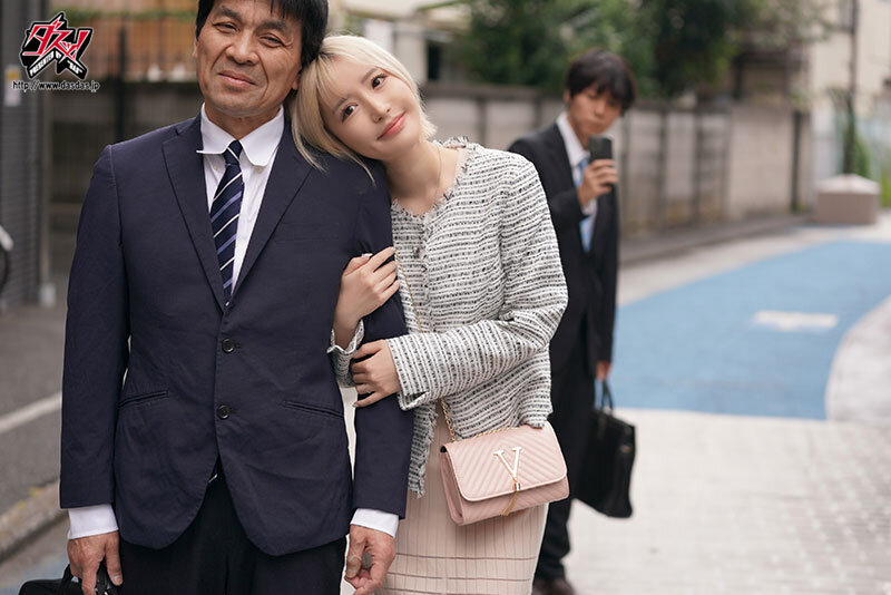 【中出し】 パパ活するスレンダー巨乳女を制裁するはずが…なぜかオレ専用...