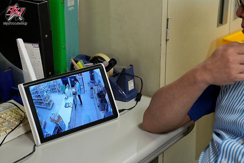 【中出し】 大嫌いな店長に弱みを握られ、パワハラ暴走ピストン 失禁スプ...