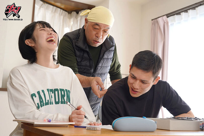 【中出し】 ボーイッシュなくせに身体発達しすぎだろ。無防備に乳肉を見せ...