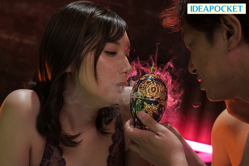 【中出し】 本物芸能人崩壊。10種の覚醒媚薬で理性ブッ飛びランジェリー...