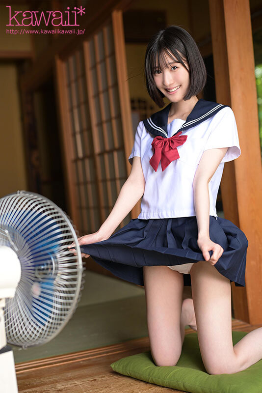 【中出し】 性に目覚めた田舎の姪っ子は濡れて食い込む幼いワレメをゆっく...